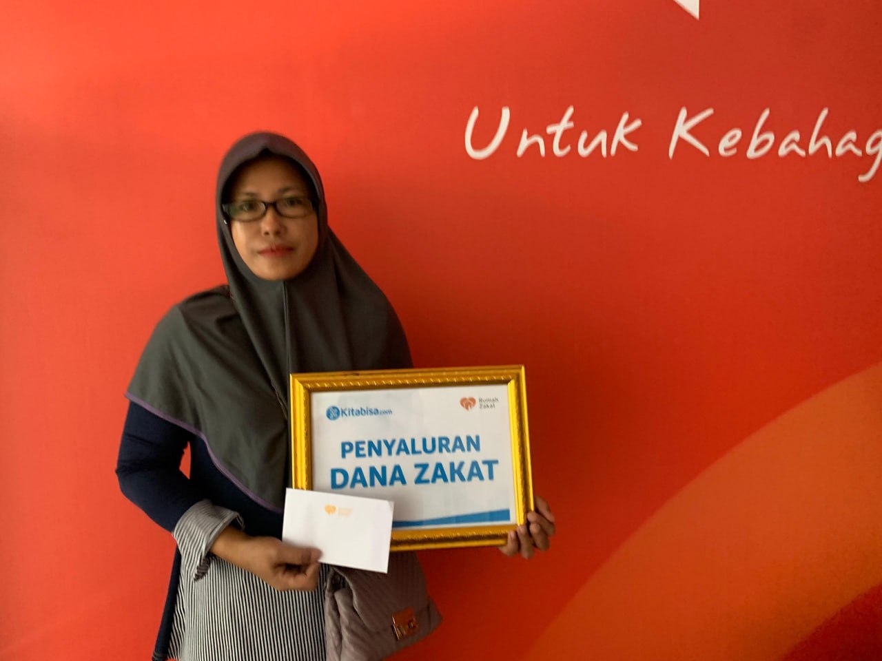 Rumah Zakat dan KitaBisa Salurkan Bantuan untuk Ibu Eni Aryani di Cilegon