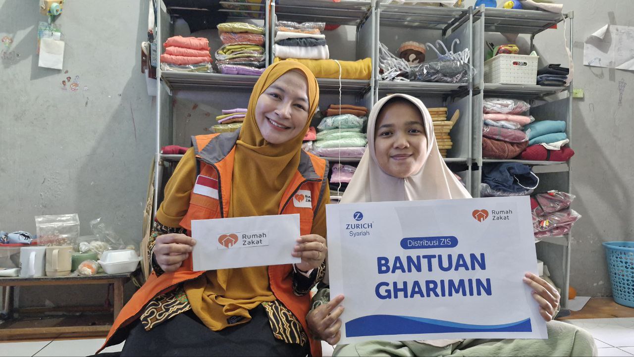Zurich General Takaful Indonesia Bersama Rumah Zakat Salurkan Bantuan Ekonomi
