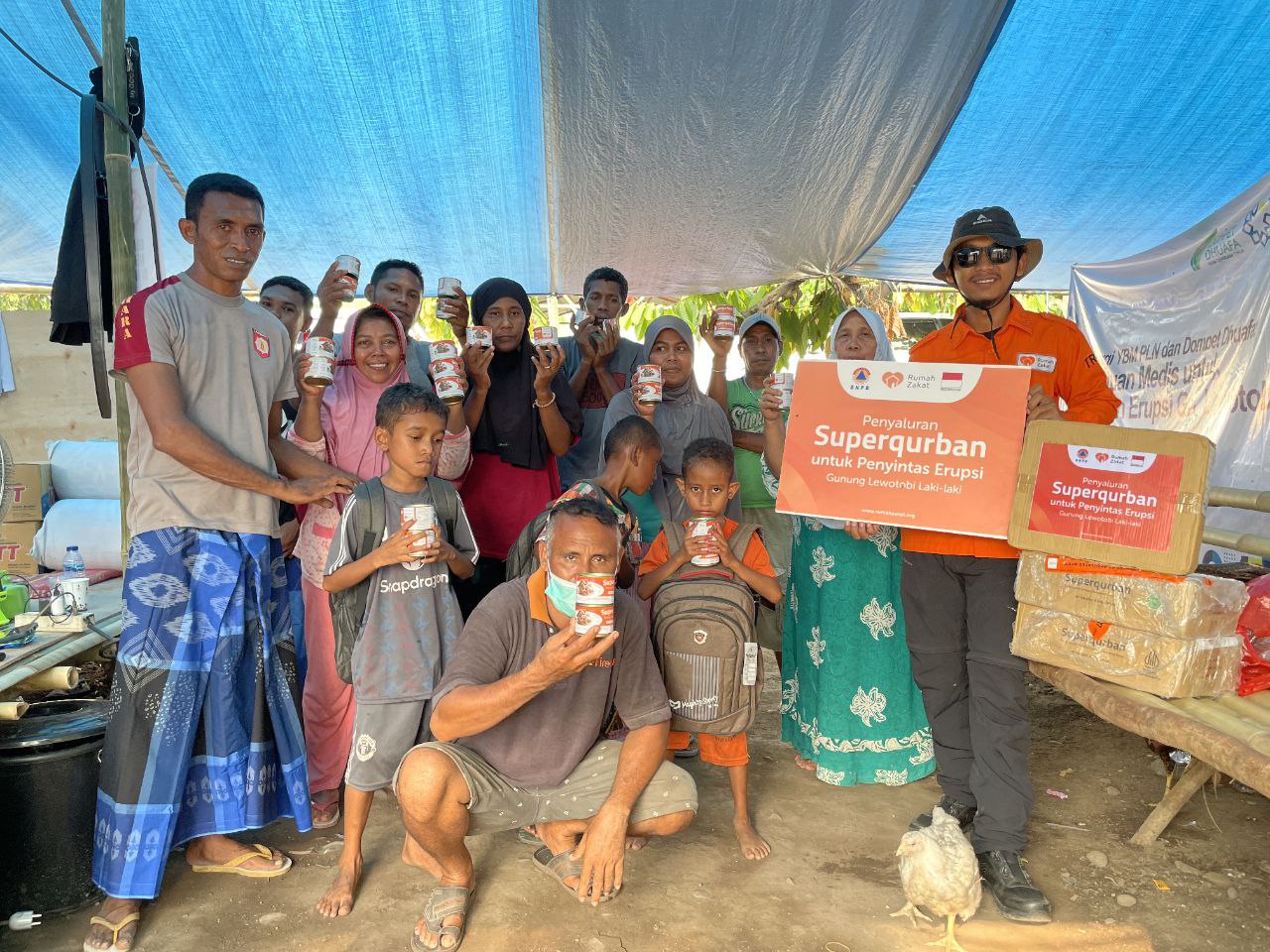 BPKH Distribusikan 10 Toilet Portable dan 3 Tandon Air untuk Pos Pengungsian Penyintas Erupsi Gunung Lewotobi BPKH Distribusikan 10 Toilet Portable dan 3 Tandon Air untuk Pos Pengungsian Penyintas Erupsi Gunung Lewotobi
