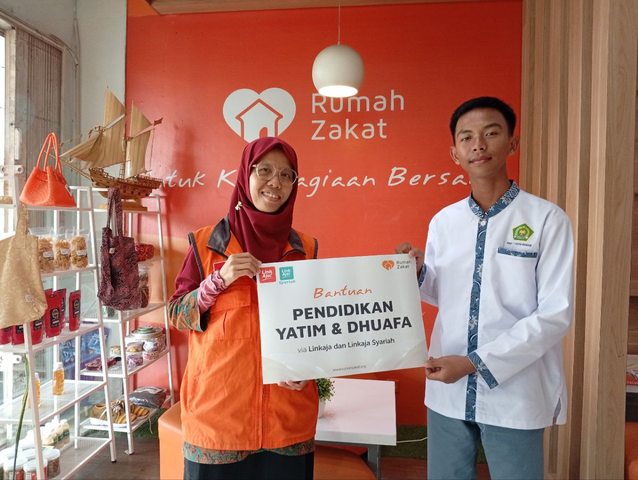 LinkAja dan LinkAja Syariah Berikan Bantuan Pendidikan kepada Raffi Syahputra, Finalis Grand Final Duta Siswa Indonesia