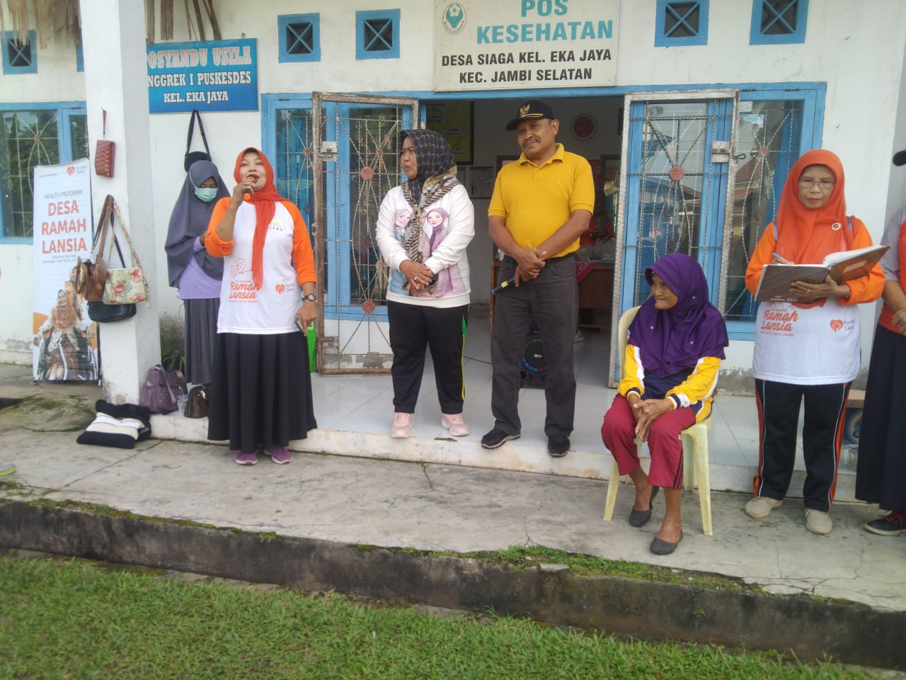 Lurah Bakung Jaya Kunjungi Kegiatan Lansia Binaan Rumah Zakat