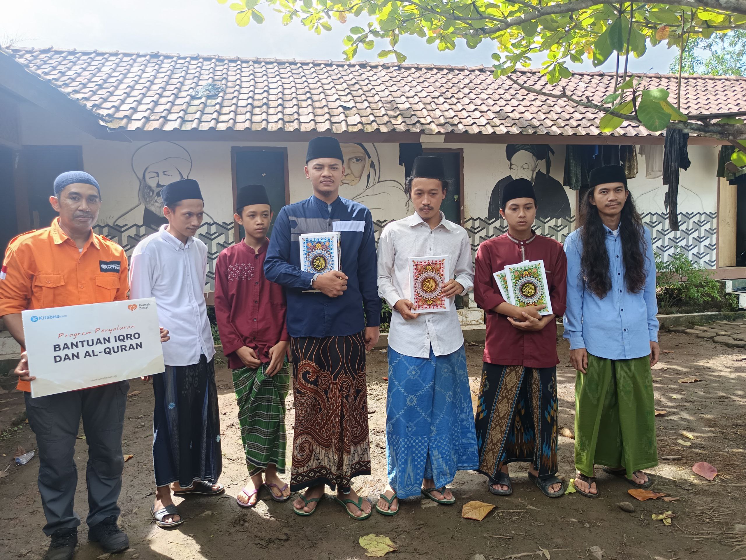 Rumah Zakat Bantu Dua Pondok Pesantren di Pandeglang yang Terdampak Banjir Rumah Zakat Bantu Dua Pondok Pesantren di Pandeglang yang Terdampak Banjir