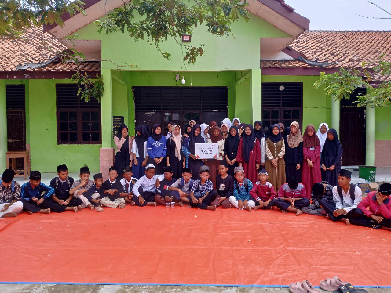 Rumah Zakat Berikan Santunan untuk 50 Anak Yatim dan Dhuafa di Tangerang