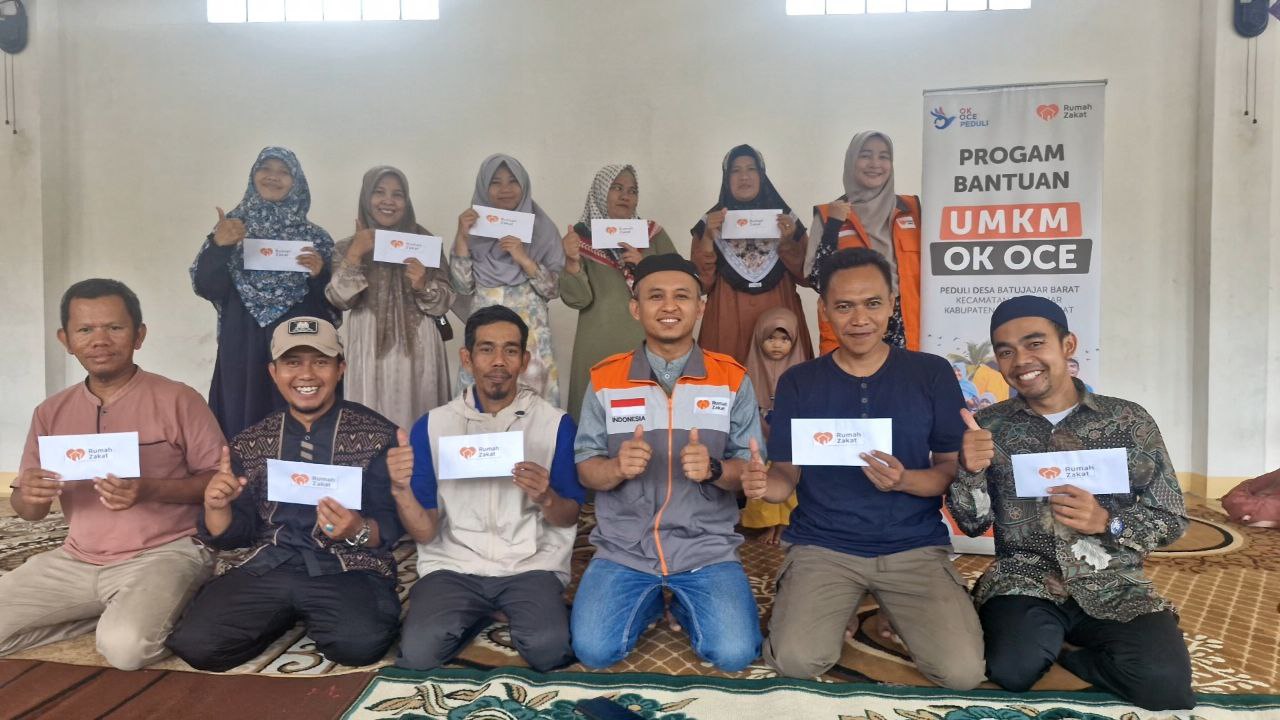 Rumah Zakat Bersama OK OCE Gelar Pembinaan UMKM dan Berikan Bantuan Modal Usaha di Batujajar