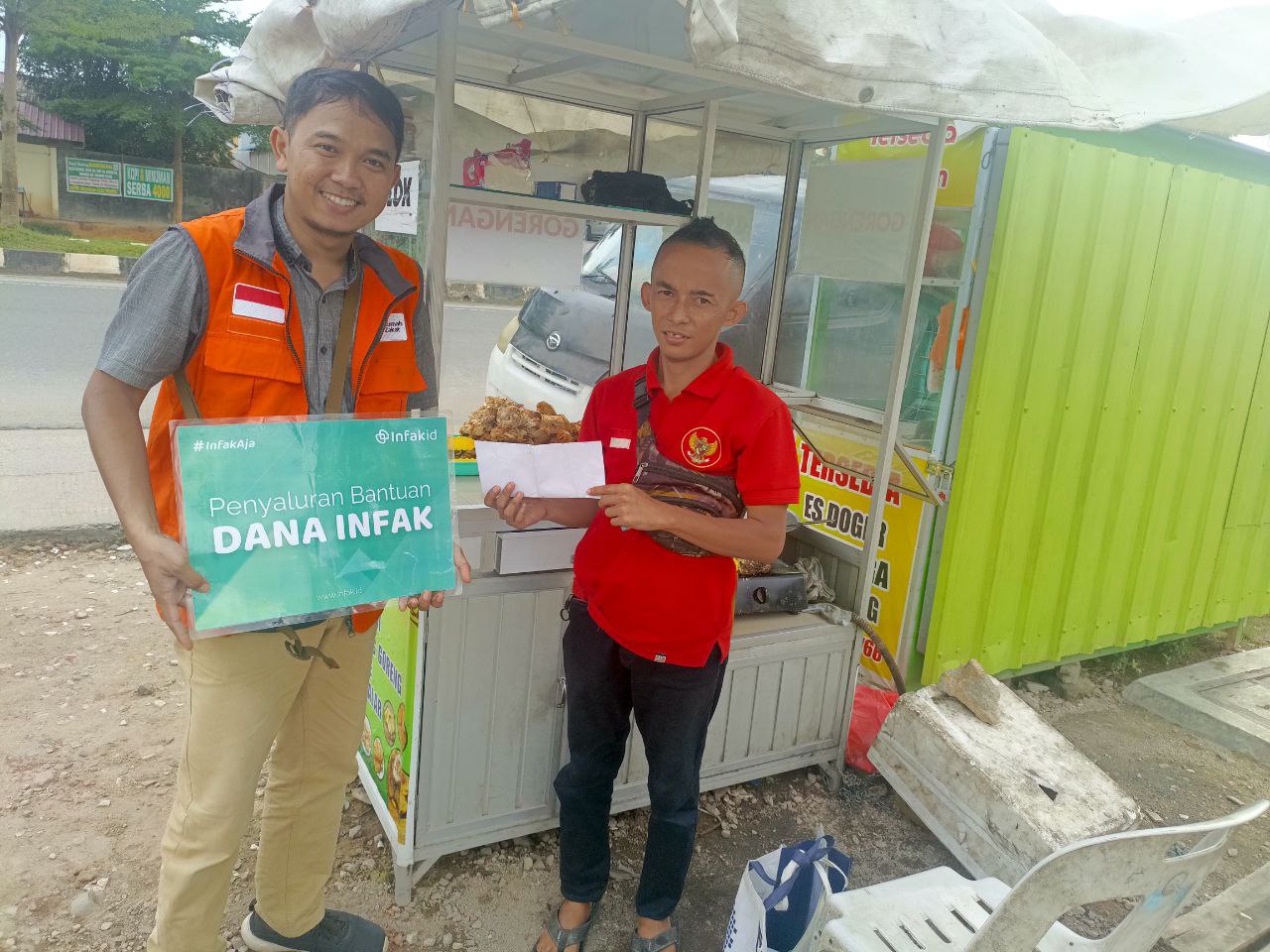 Rumah Zakat Salurkan Bantuan Modal Usaha dari Infak.Id di Desa Berdaya Batam