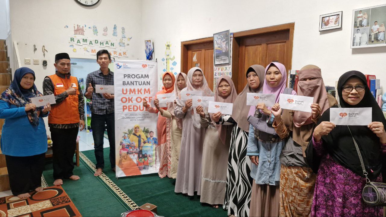 Rumah Zakat dan Ok Oce Peduli Berikan Modal dan Pembinaan Mental untuk Pelaku UMKM di Cimahi