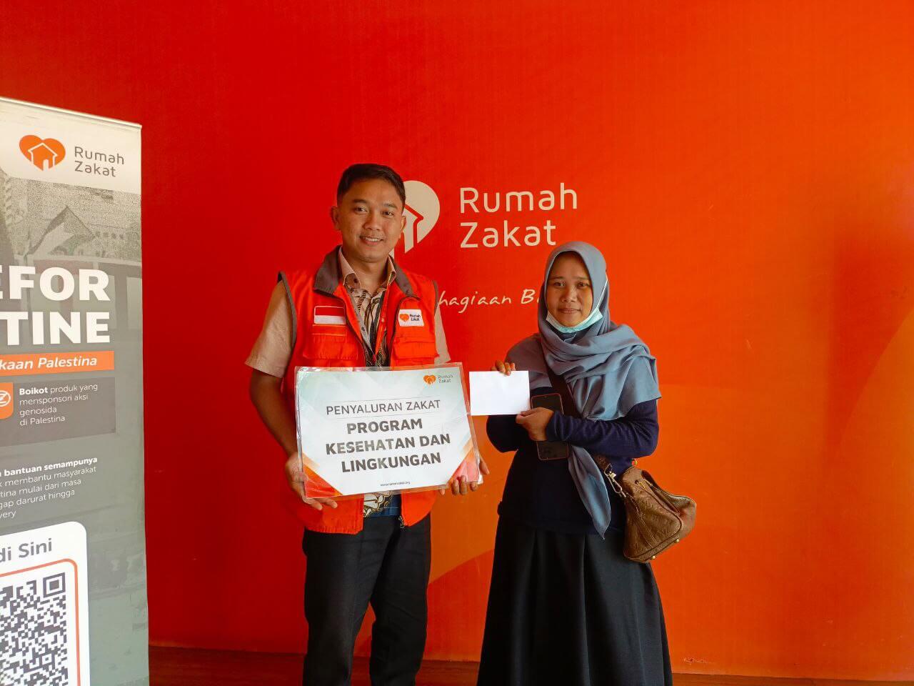 Bantuan Kesehatan Rumah Zakat untuk Pejuang Keluarga