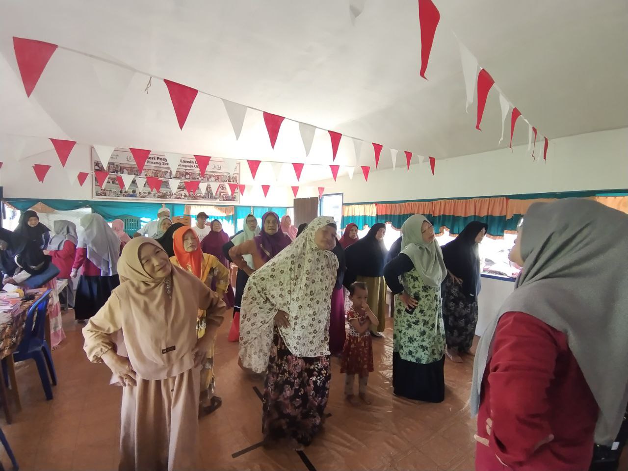 Keceriaan Lansia di Posyandu Pinang Seribu Bersama Rumah Zakat