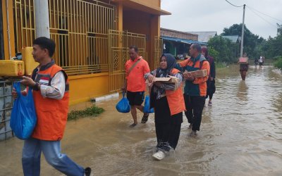 Rumah Zakat Salurkan Bantuan untuk Korban Banjir Di Batam