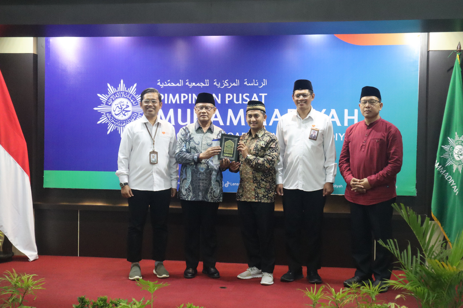 Kunjungan Silaturahim Rumah Zakat ke Kantor Pimpinan Pusat Muhammadiyah Disambut oleh Prof. Dr. K.H. Haedar Nashir, M.Si. dan Jajaran Pengurus