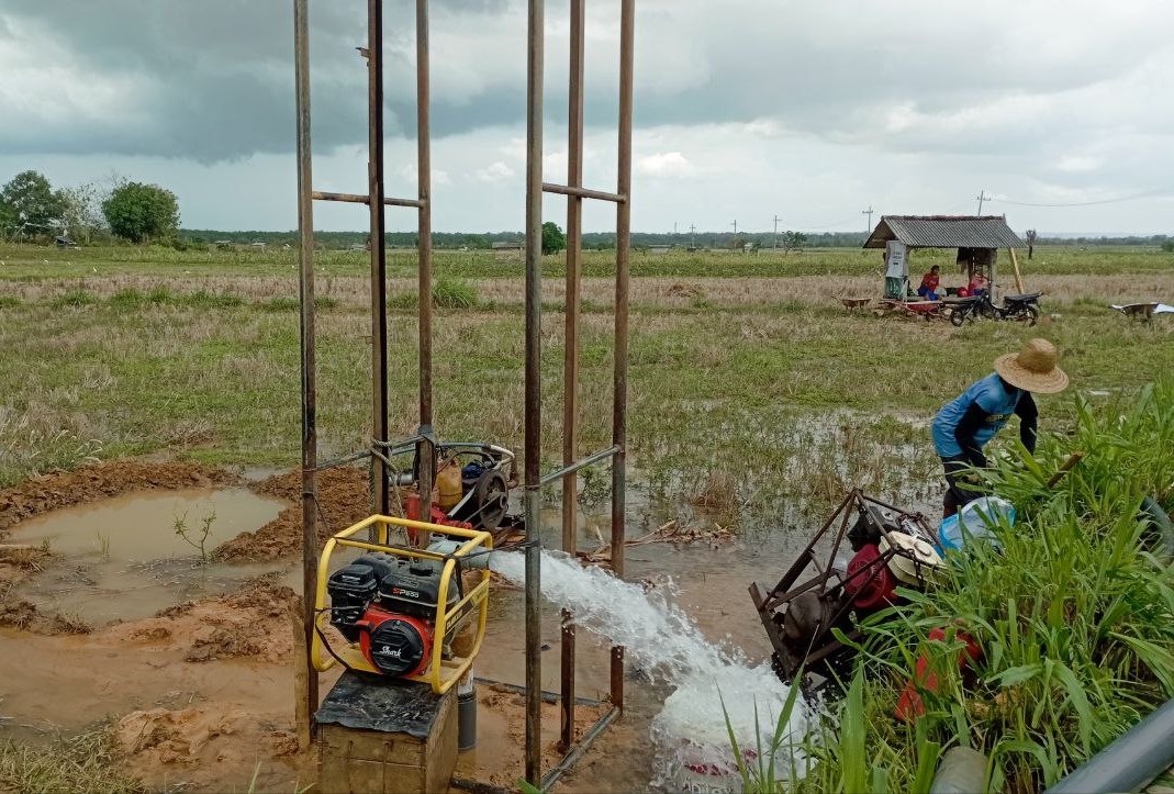 Antisipasi Musim Kemarau, Rumah Zakat Bantu Pengeboran Pompa Air untuk Lahan Pertanian