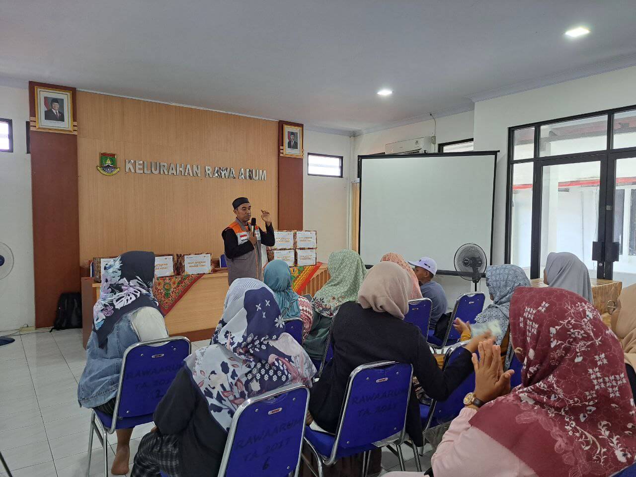 Rumah Zakat Beri Modal Usaha Bagi Member UMKM Binaan