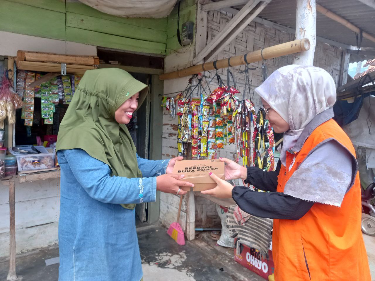 Melalui Program Berbagi Buka Puasa, Rumah Zakat Pastikan Masyarakat Makan dengan Layak