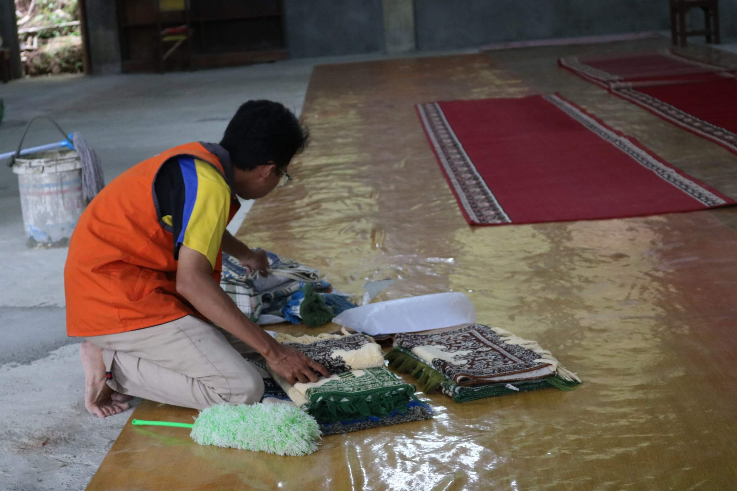 Melalui Masjid Berseri, Rumah Zakat Salurkan Perlengkapan Ibadah di Masjid Papua