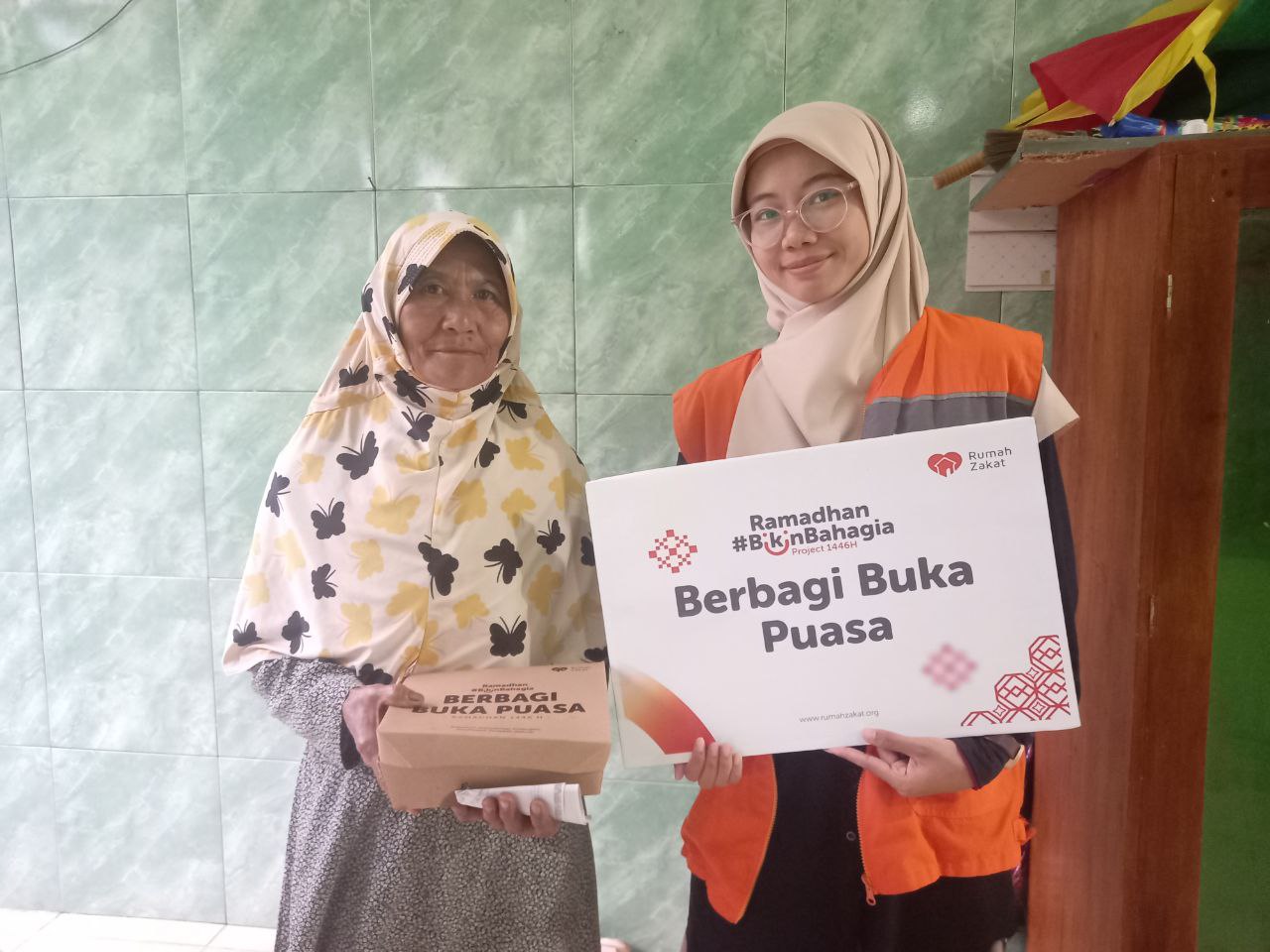 Ramadhan #BikinBahagia, Rumah Zakat Berbagi Buka Puasa untuk Dhuafa di Lampung