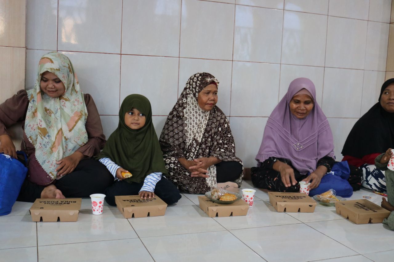 Rumah Zakat Berbagi Buka Puasa untuk 100 Jamaah Masjid Jayapura