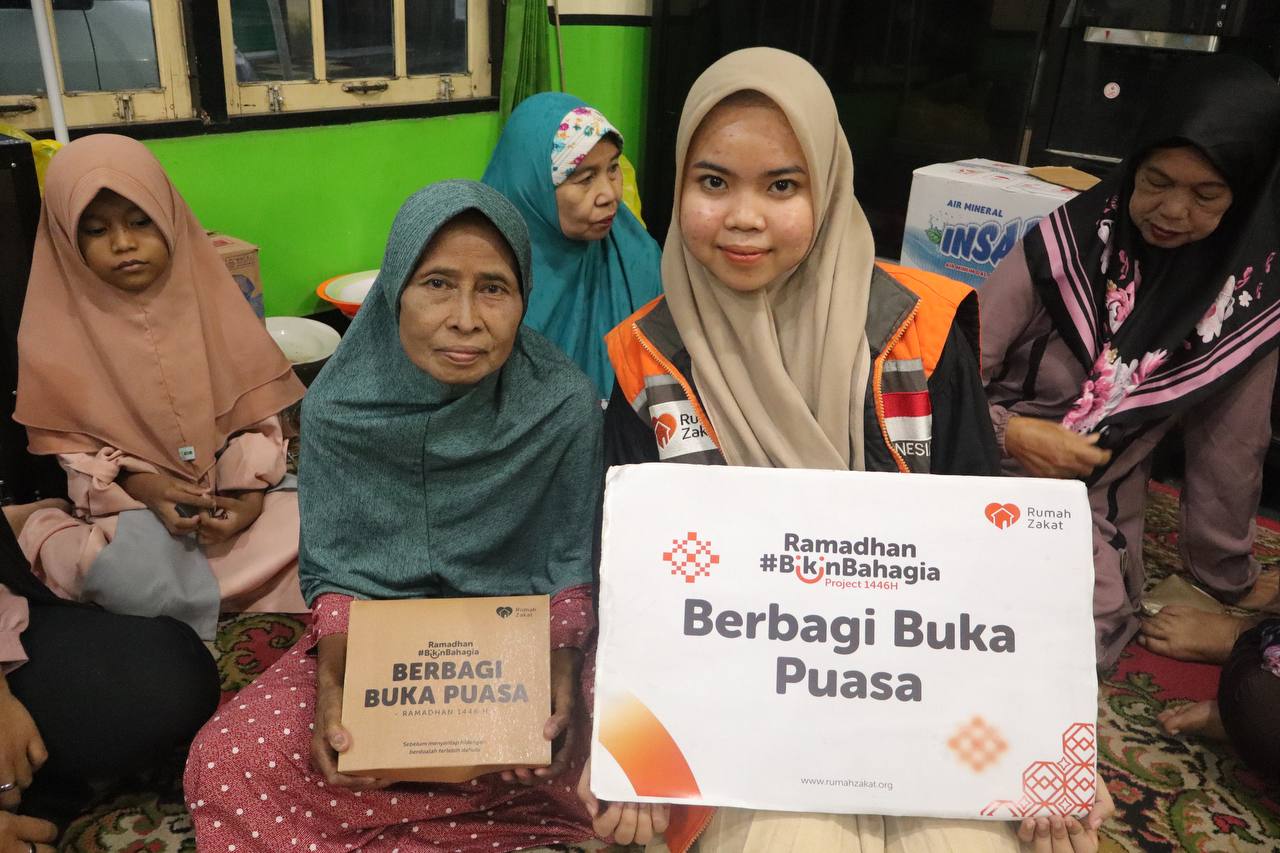 Berbagi Buka Puasa, Rumah Zakat #BikinBahagia Jamaah Ar-Rohman Banjarmasin