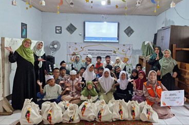 Hari Ke-18 Ramadhan #BikinBahagia, 125. 870 Penerima Manfaat Terima Bantuan Rumah Zakat