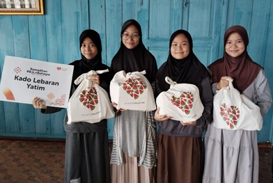 Rumah Zakat Berbagi Kebahagiaan dengan Anak Yatim Dhuafa Melalui Paket KLY