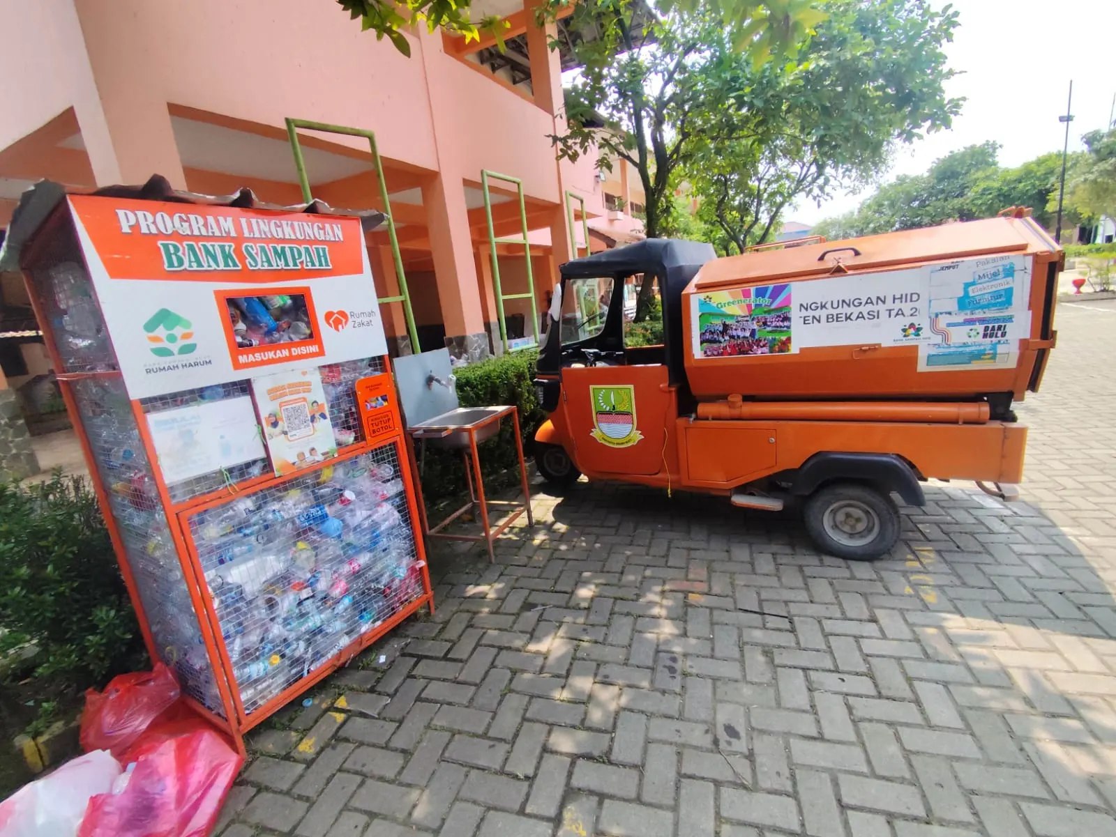 Program DropBox Sampah Plastik Rumah Zakat