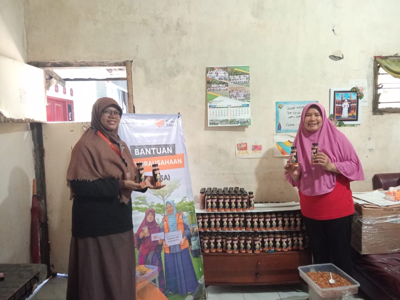 Dapat Bantuan Kewirausahaan Rumah Zakat, dari Ojek Online Kini Sri Bisa Bayar Kontrakan Tanpa Utang ke Bank