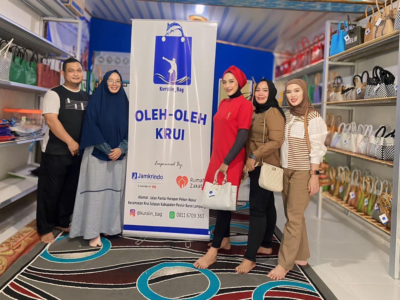 Galeri Tas BUMMas Rumah Zakat dan PT Jamkrindo Dapat Apresiasi dari Ketua Bhayangkari Lampung