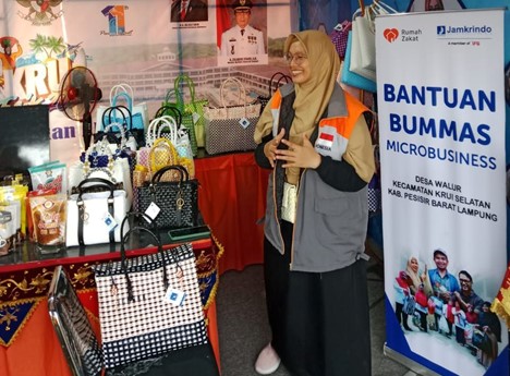 Memperluas Jaringan Bisnis, Produk Unggulan BUMMas Rumah Zakat dan PT Jamkrindo Tampil di Krui Fair 2024