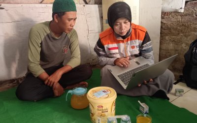 Jualan Sepi Efek Libur Sekolah, Rumah Zakat Bantu Zaenal Mengembangkan Usaha Melalui Pembuatan NIB