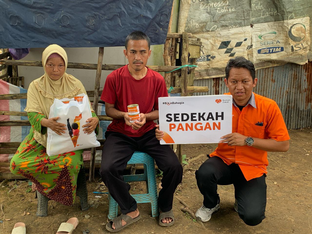 Bahagianya Pasangan Tunanetra Banjarbaru Terima Superqurban Rumah Zakat
