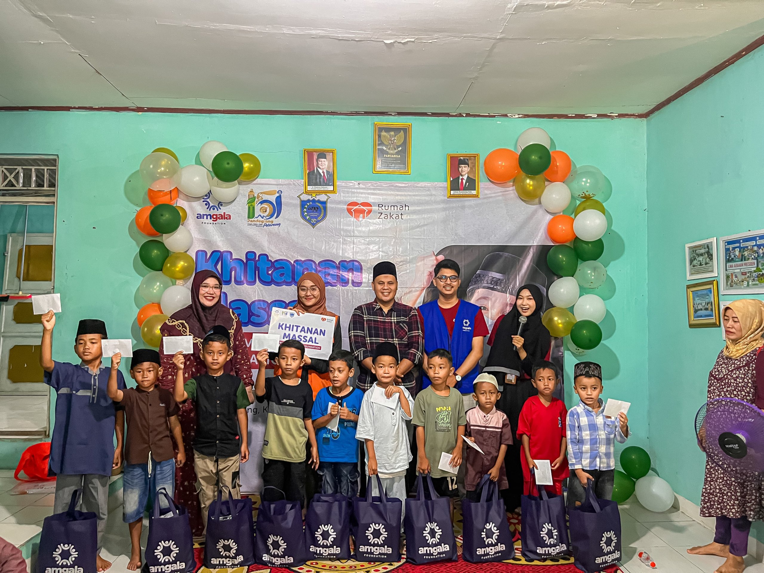 Rumah Zakat dan Amgala Foundation Gelar Khitan Massal Gratis di Desa Gerendong, Pandeglang