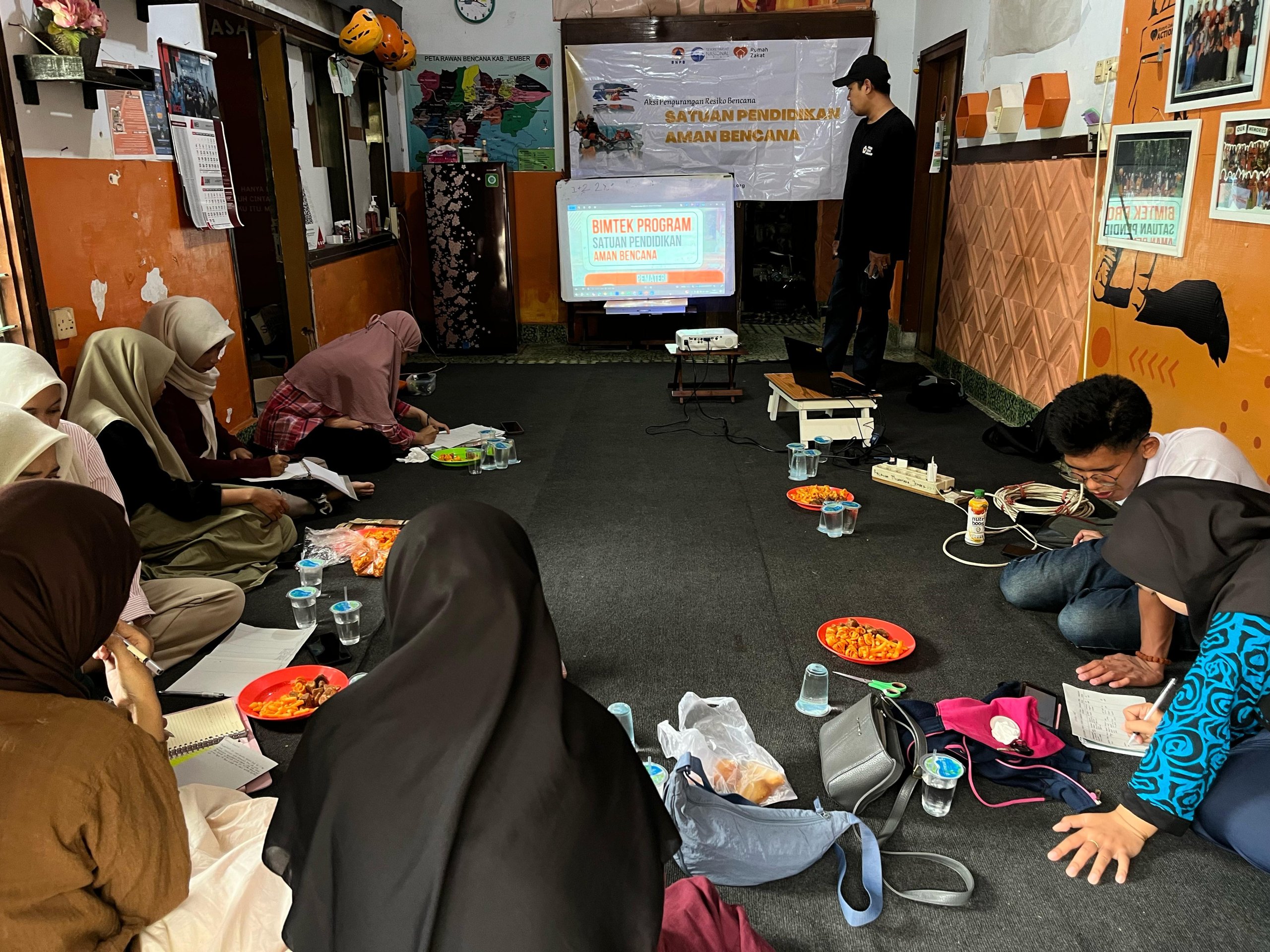Relawan Rumah Zakat Jember Hadirkan Bimtek Penerapan SPAB