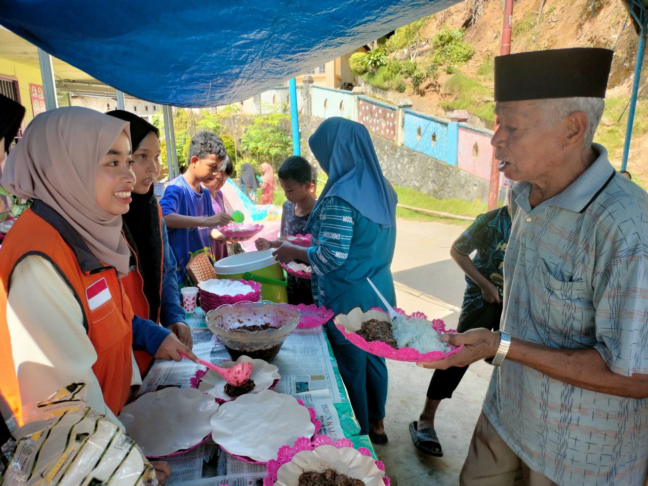 Sepanjang April 2025, Rumah Zakat #BikinBahagia 142.196 Orang di Seluruh Indonesia