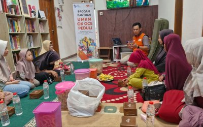 Rumah Zakat dan Ok Oce Peduli Salurkan Bantuan Modal dan Pelatihan untuk  UMKM di Cimahi
