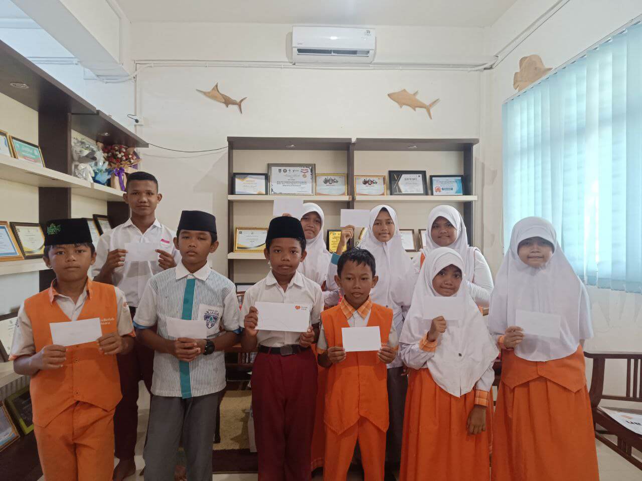 Dukung Pendidikan Siswa Prasejahtera, Rumah Zakat Salurkan Beasiswa untuk Anak Yatim Dhuafa di Batam