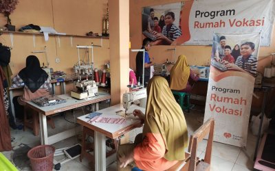Lewat Pelatihan Menjahit Rumah Zakat, Ibu-Ibu di Tasikmalaya Diberi Ruang Berkreasi hingga Peluang Ekonomi