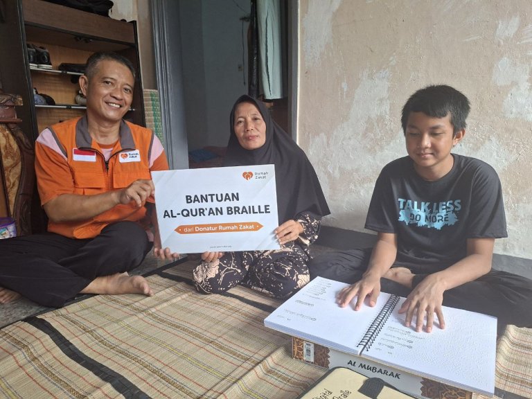 Al-Qur’an Braille untuk Ubay, Semangat Belajar yang Tak Terbatas Meski dalam Keterbatasan