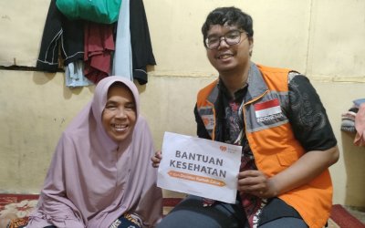 Rumah Zakat Salurkan Bantuan Kesehatan untuk Lansia Penderita Katarak