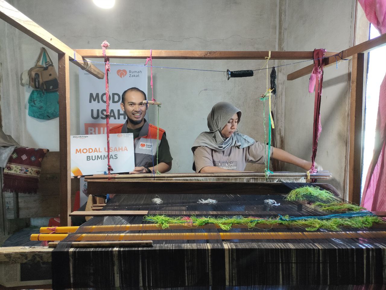 photo_2025-07-28_12-30-01 penyaluran modal usaha untuk UMKM perempuan oleh Rumah Zakat di Desa Bukit Tandang