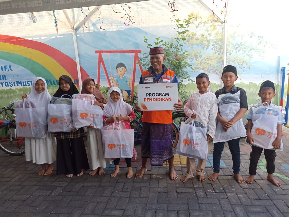 photo_2025-07-31_11-07-41 Anak yatim penerima bantuan Program Perlengkapan Sekolah Rumah Zakat