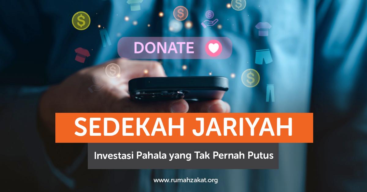 Ilustrasi tangan yang memberikan donasi ke kotak amal sebagai simbol sedekah jariyah