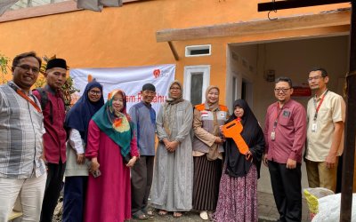 Melalui Program Rutilahu, Rumah Zakat Bantu Perbaiki Rumah Bu Siti Zakat Resmikan Rumah Baru Bu Siti dan Anak Yatim