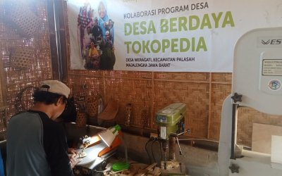 Tokopedia dan Rumah Zakat Dorong UMKM Kerajinan Bambu di Weragati Majalengka