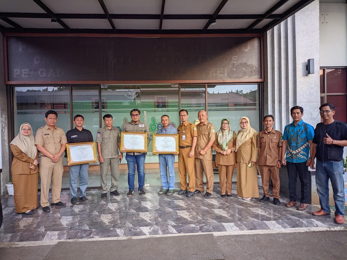 photo_2025-08-21_09-48-18 Penyerahan penghargaan Juara 2 Lomba Teknologi Tepat Guna kepada Bank Sampah MPB binaan Rumah Zakat di Bekasi