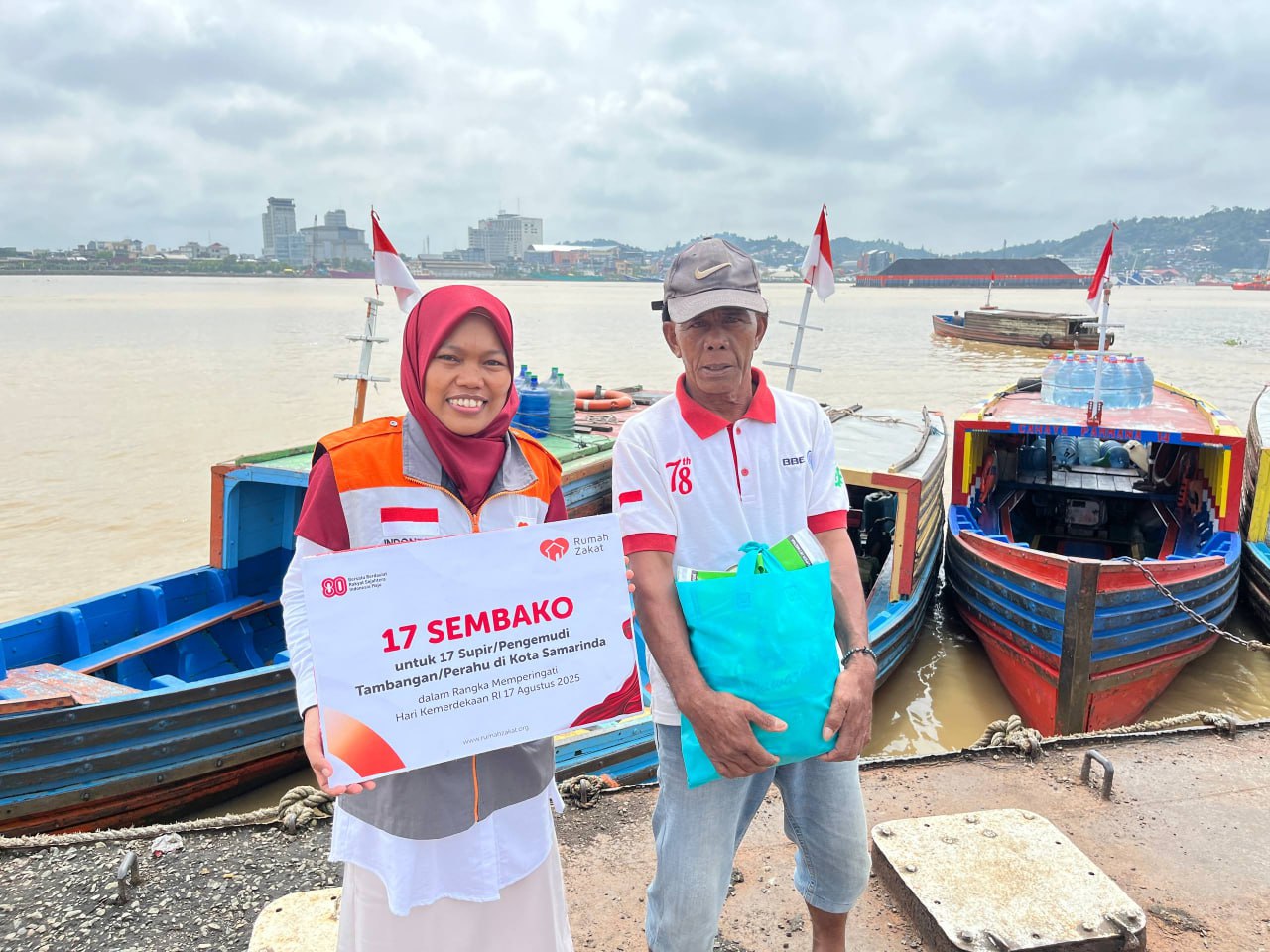 photo_2025-08-27_11-26-26 Rumah Zakat salurkan sembako di Samarinda untuk pengemudi tambangan di Hari Kemerdekaan 17 Agustus 2025