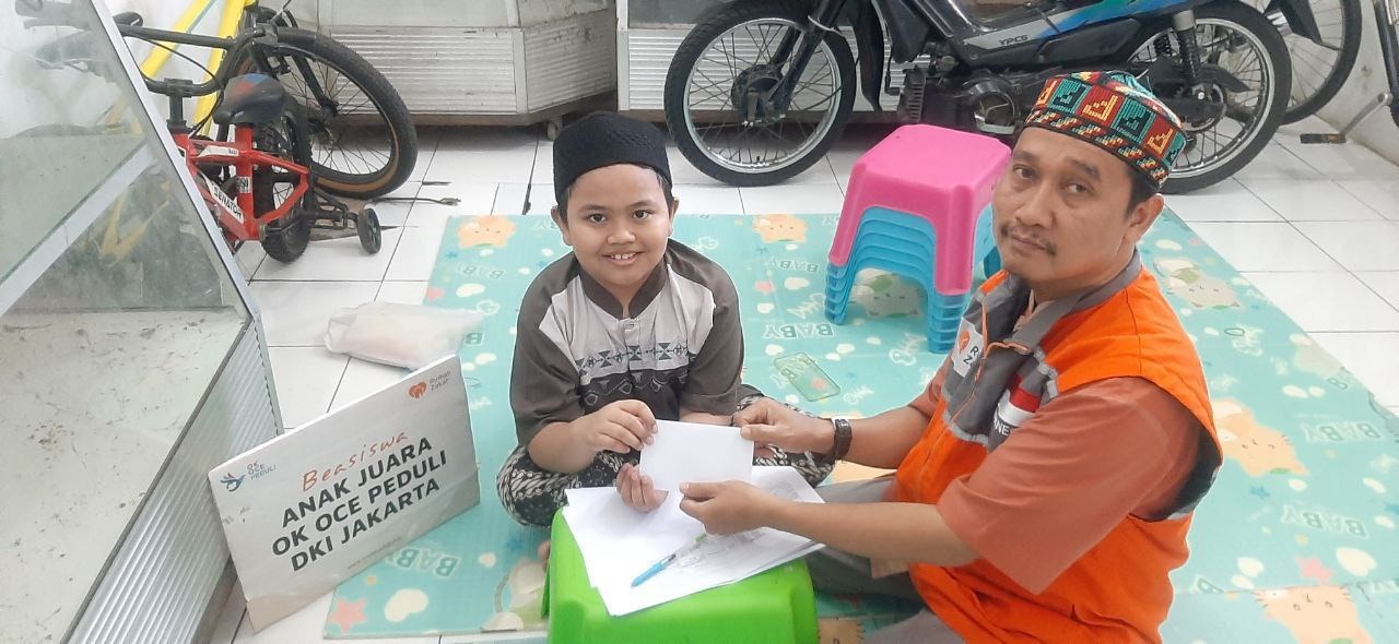 Pembinaan dan penyaluran beasiswa OK OCE Peduli Jakarta bersama Rumah Zakat