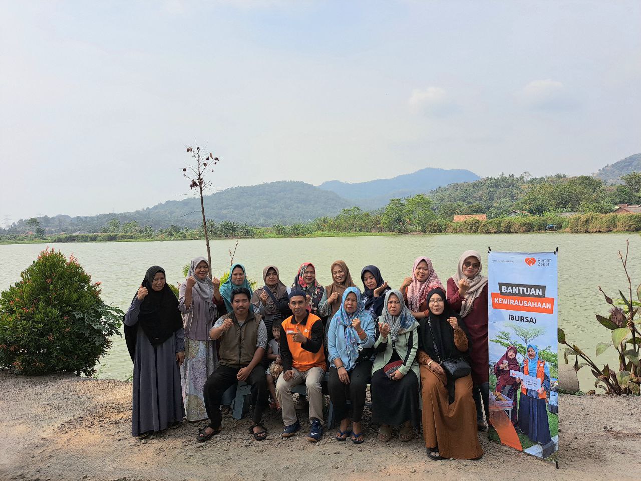 photo_2025-09-09_09-17-01 Relawan Rumah Zakat memberikan edukasi wirausaha untuk UMKM binaan Cilegon