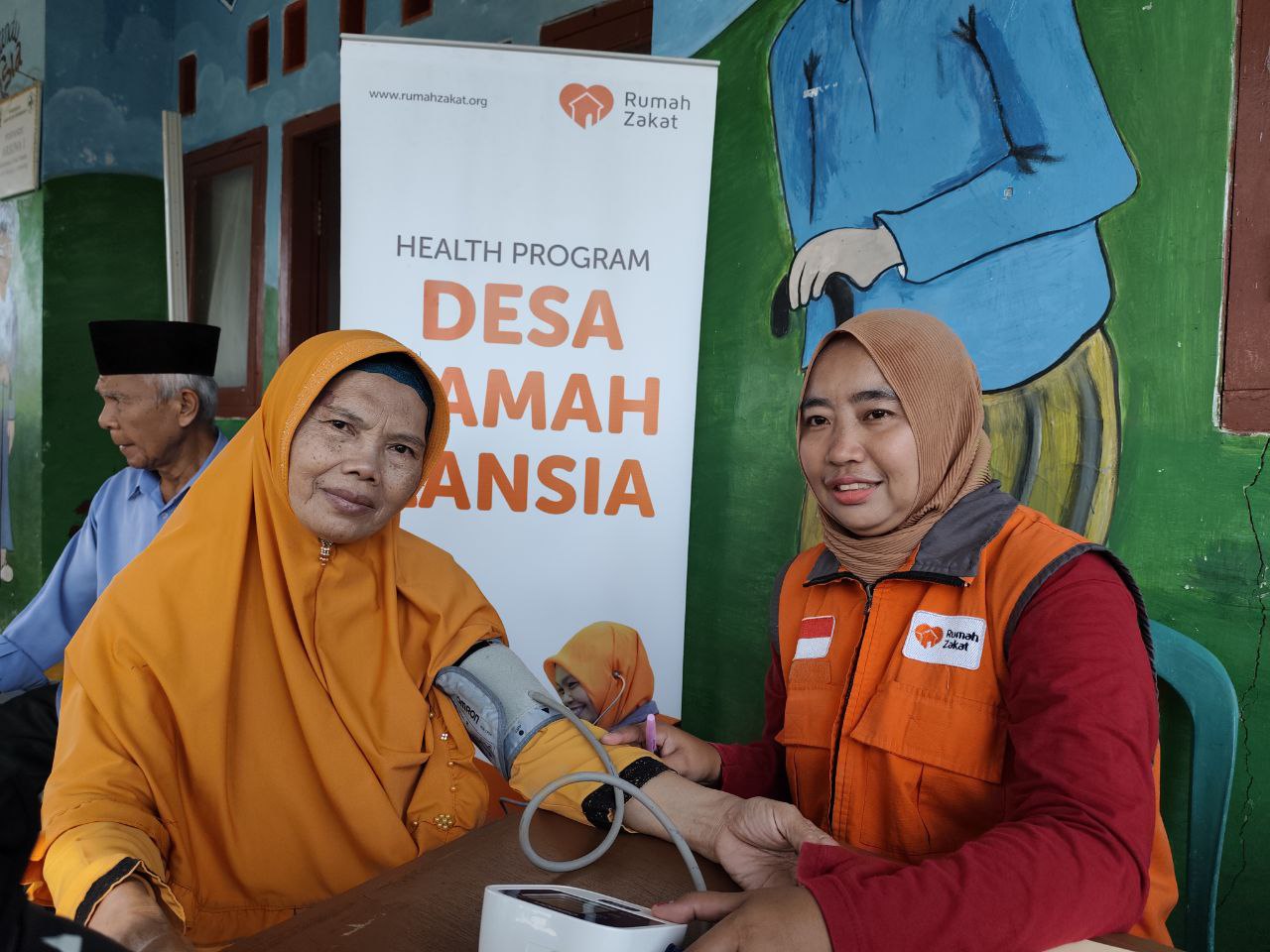 photo_2025-09-11_09-28-05 Senam dan posyandu lansia Rumah Zakat di Desa Sukajaya Lempasing