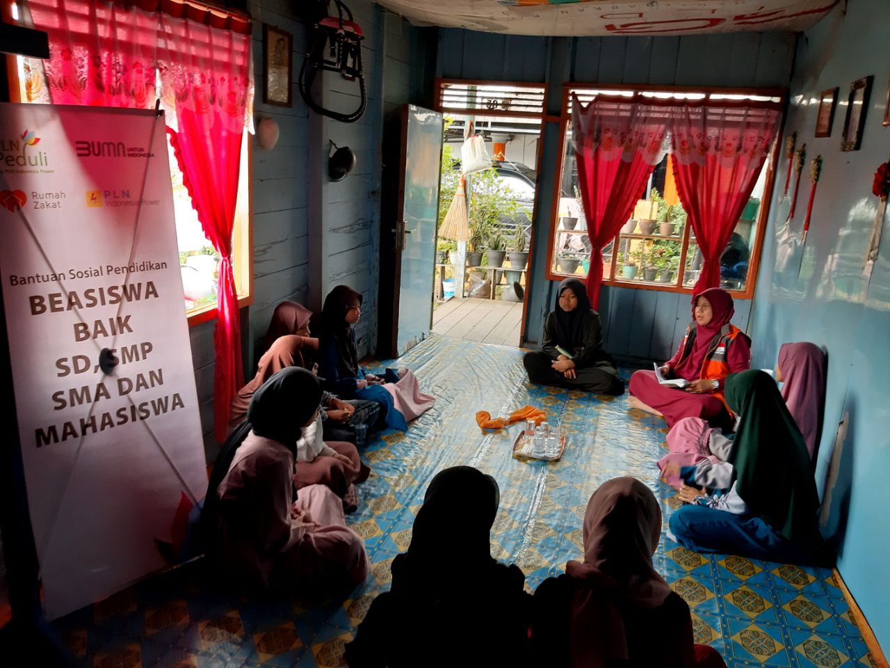 photo_2025-09-19_16-21-28 Beasiswa Baik PT PLN Indonesia Power bersama Rumah Zakat berikan pembinaan anak juara Balikpapan.