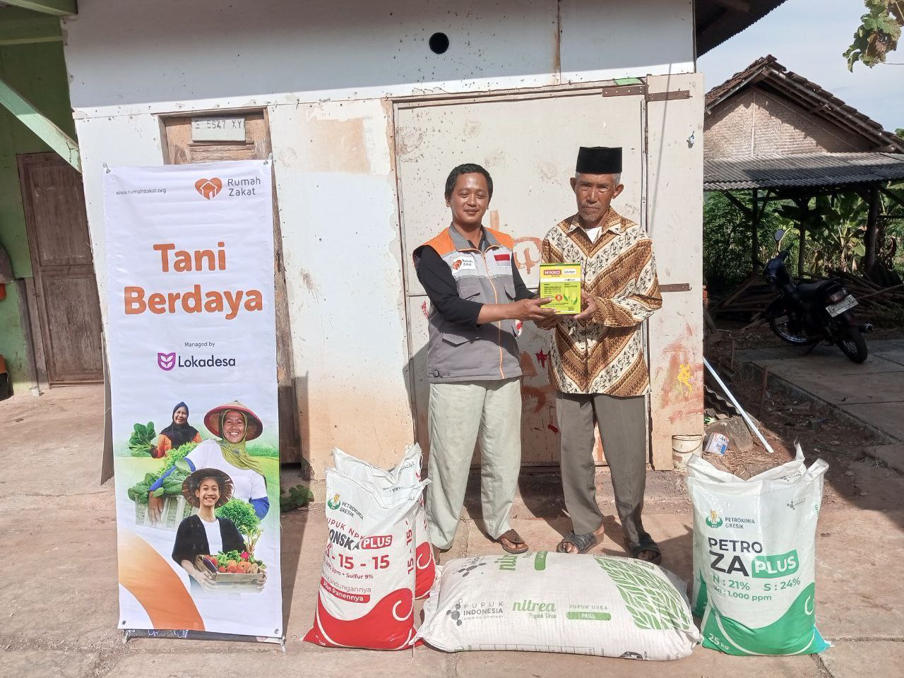 Rumah Zakat berikan bantuan modal usaha tani di Desa Berdaya Bantarujeg