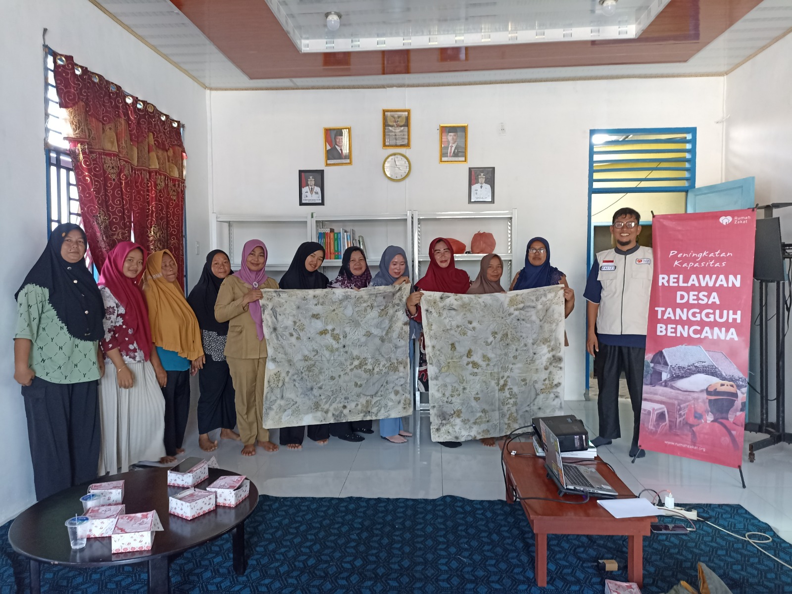 ibu2 Peningkatan Kapasitas Perempuan Desa Bandar Rahmat oleh Rumah Zakat melalui program Desa Tangguh Bencana